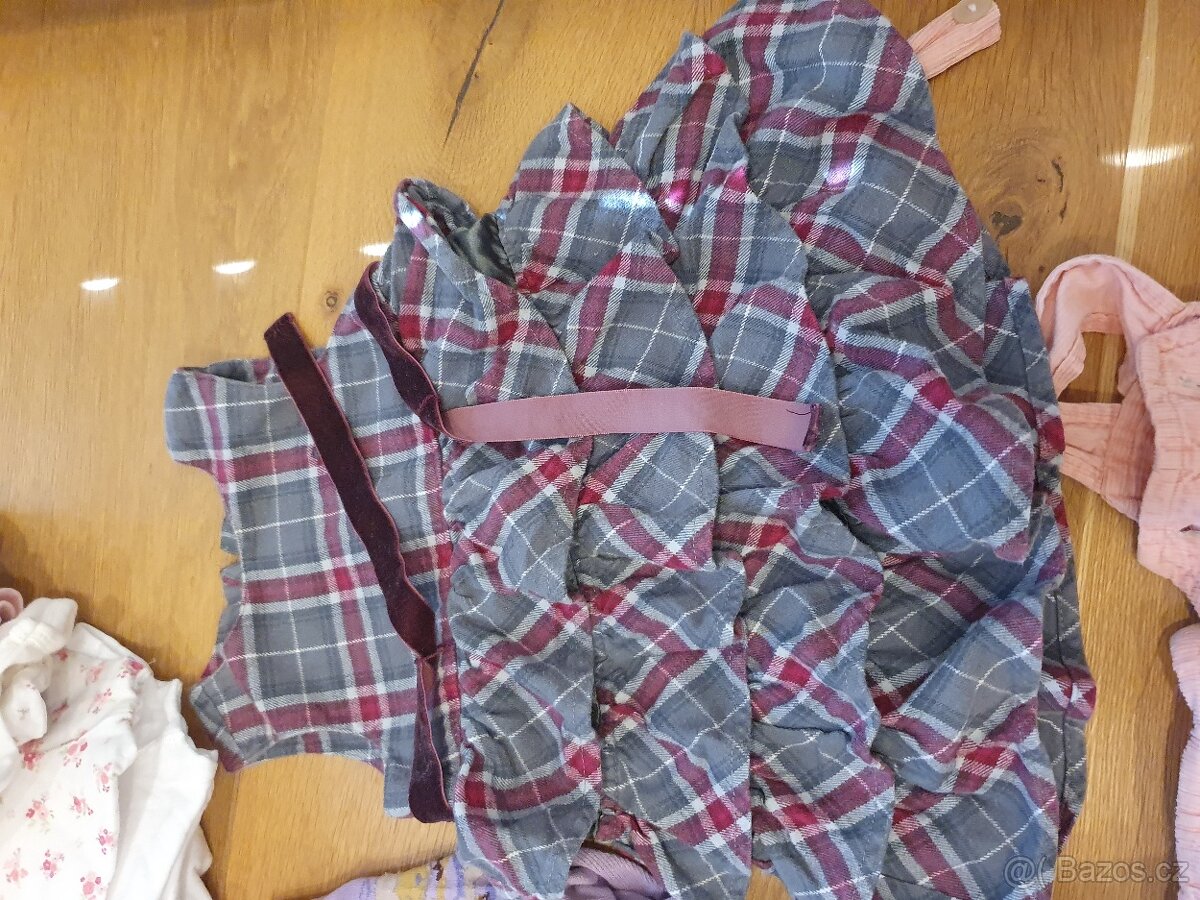 Balík oblečení pro holčičku vel. 74/80 - 9