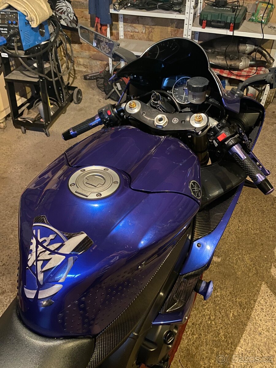 Yamaha R1 2007 - 9
