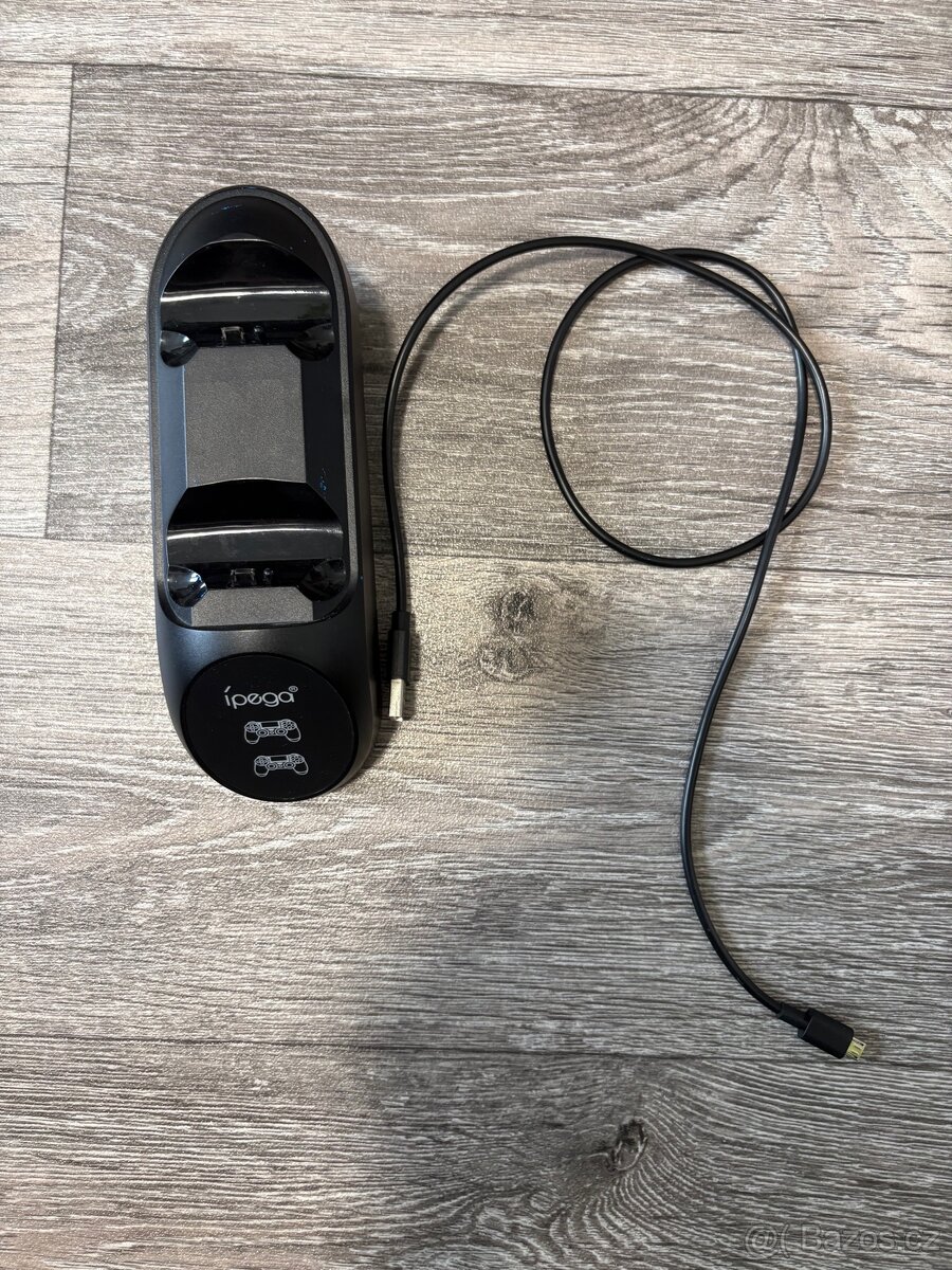 Playstation 4 slim (1 TB) - 9