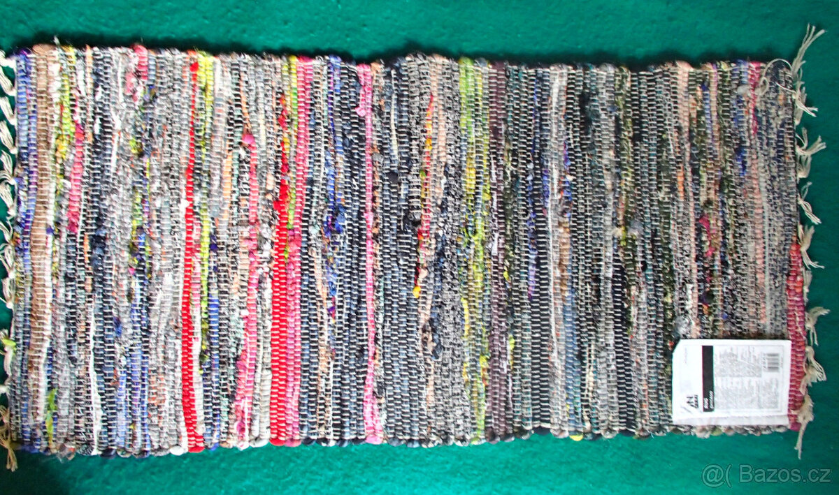 Nový koberec 120 x 170 cm a dva nové koberečky: - 9