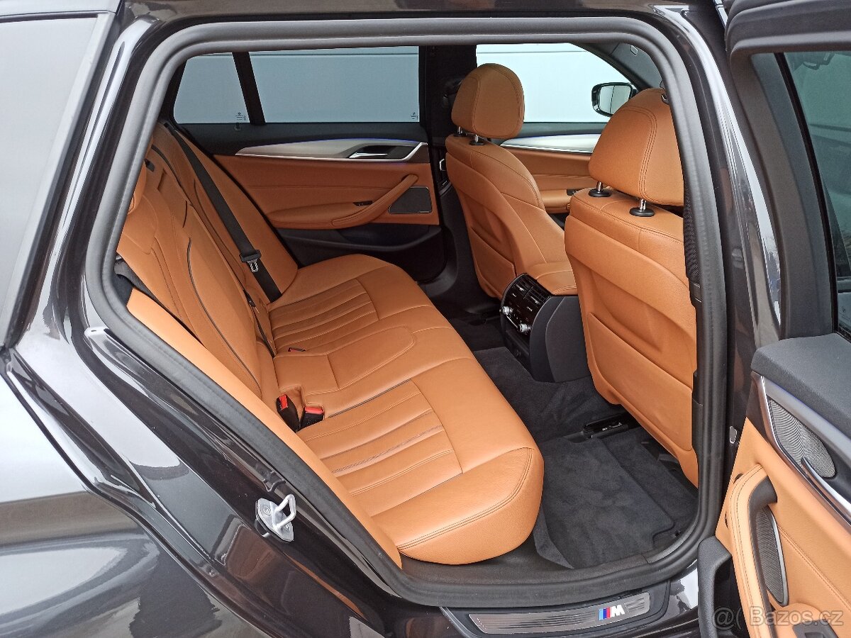 BMW 540d TOURING xDRIVE MSPORT PANO DPH - 9