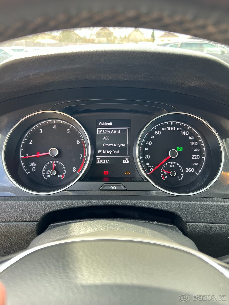 Volkswagen Golf, 1.5 TSI DSG NAVI TAŽNÉ VÝHŘEV 1.M DPH - 9