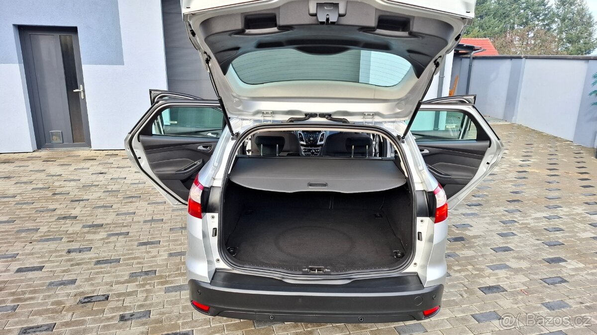 Ford Focus III Kombi 1,6 TDCi - 85kw. Nová STK - SLUŠNÝ STAV - 9