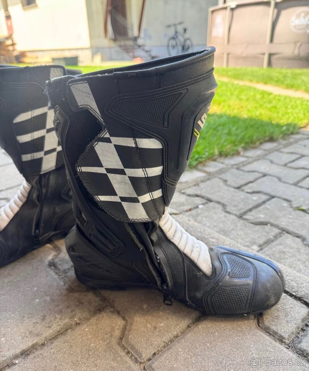 Dvoudílná kombinéza + boty - 9