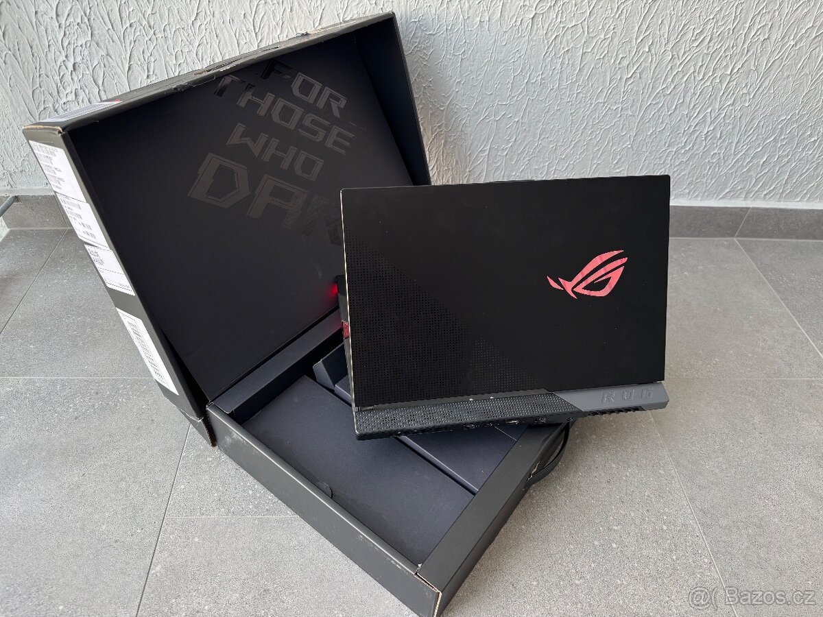 Herní notebook ASUS ROG - 9