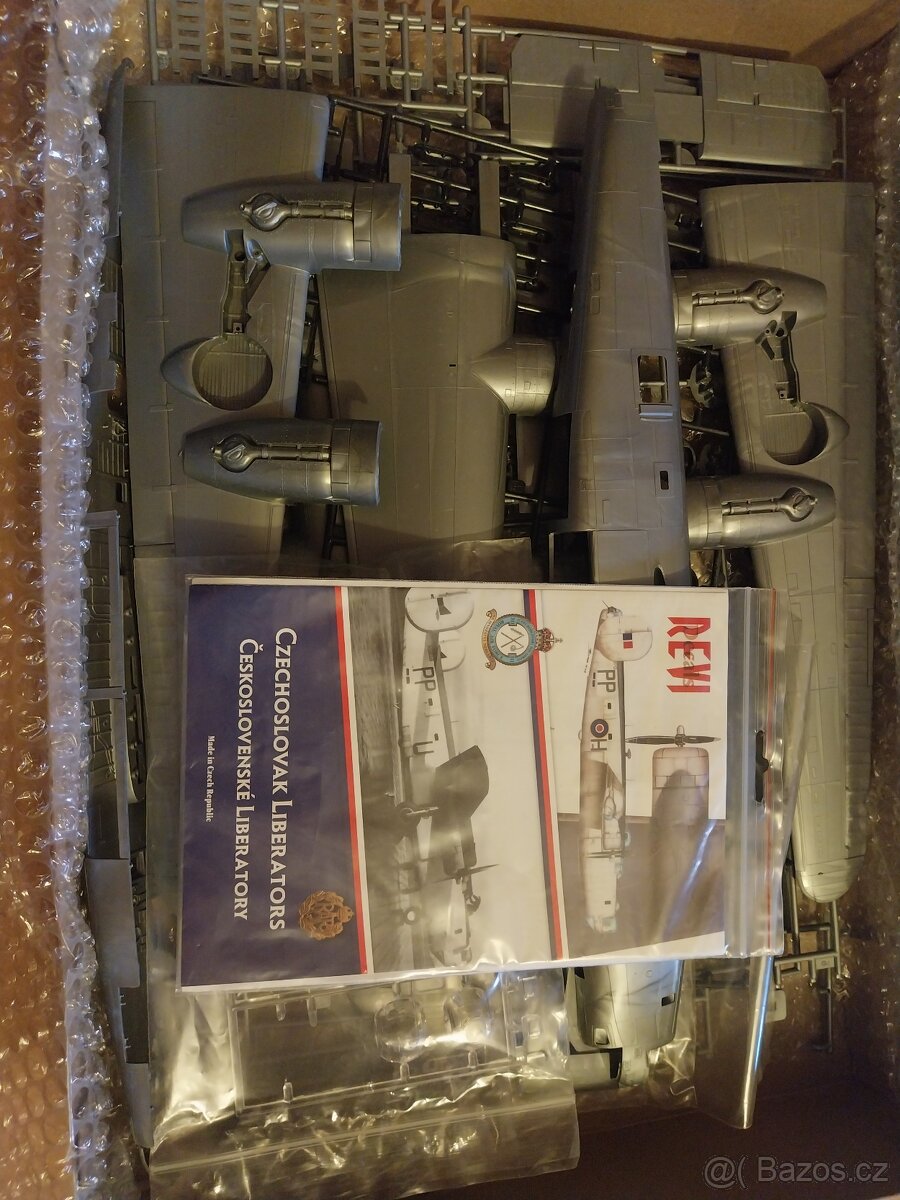 Modely letadel Monogram 1:48 - 9