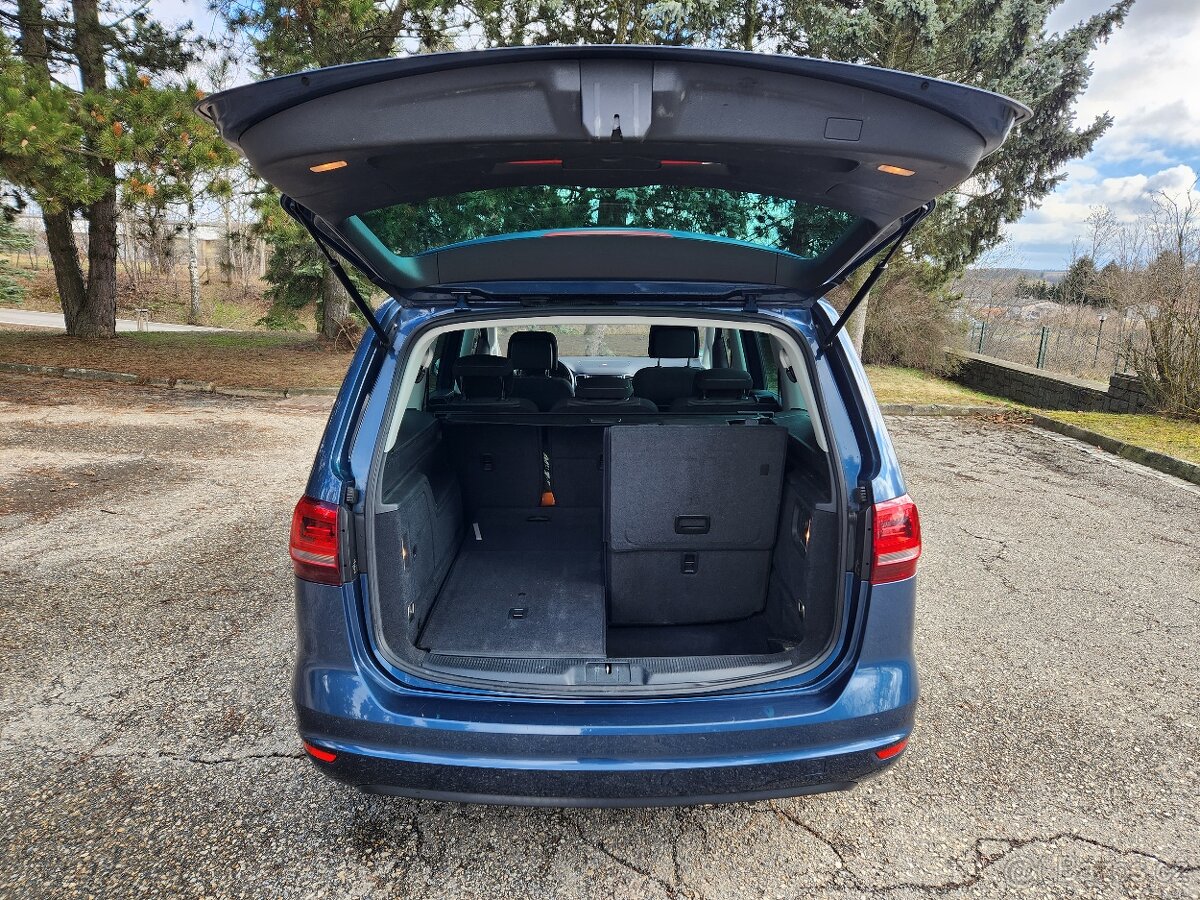 VW Sharan DSG r.2016 Facelift, 7 míst, 175.000km, el.dveře - 9