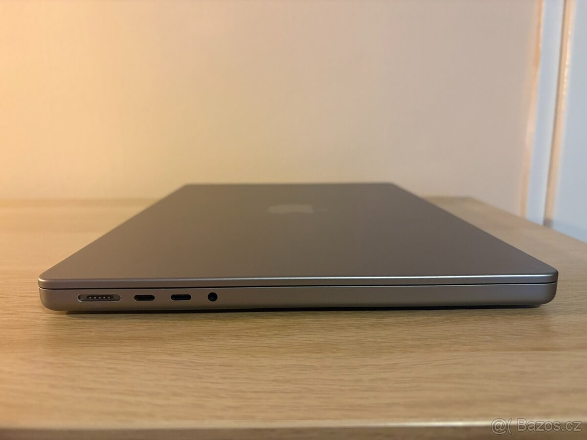 Apple MacBook Pro 14" 2021, M1 Pro 8-core 16GB/512GB - 9