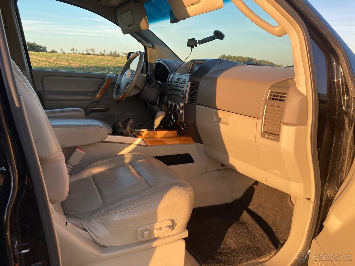 INFINITI QX 56 / V8 / 4x4 / LPG / tažné 4t - 9