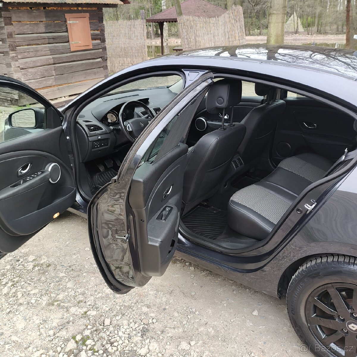 Renault Fluence 1.6 81KW Benzín+LPG r.v. 2012 101 tkm - 9