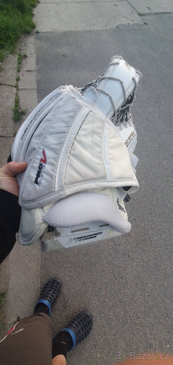 Brankarsky set BAUER a VAUGHN - 9