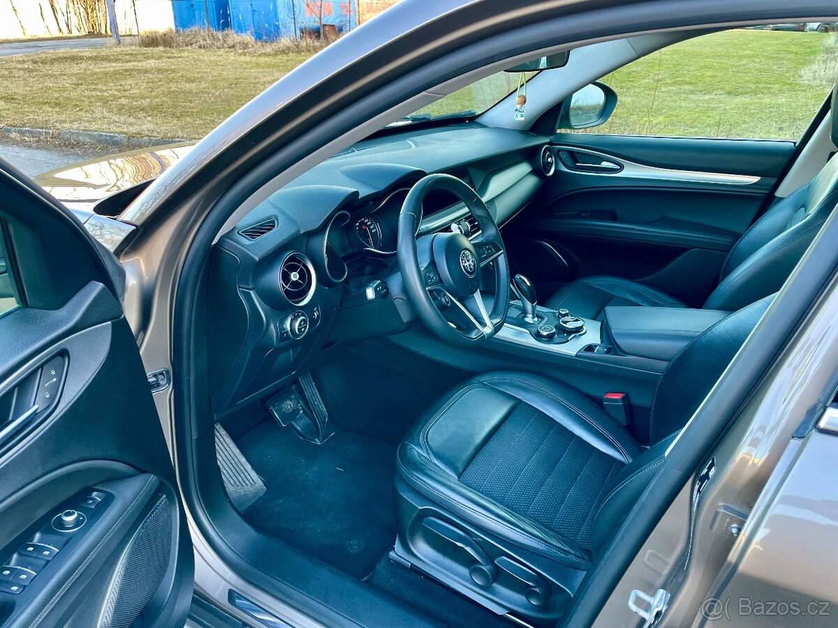 ALFA ROMEO STELVIO 2.2 JTDM 132KW, ALU 18 LÁT/KŮŽE - 9