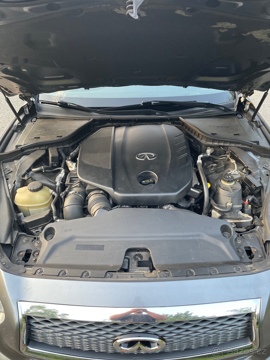 INFINITI Q50 - 9