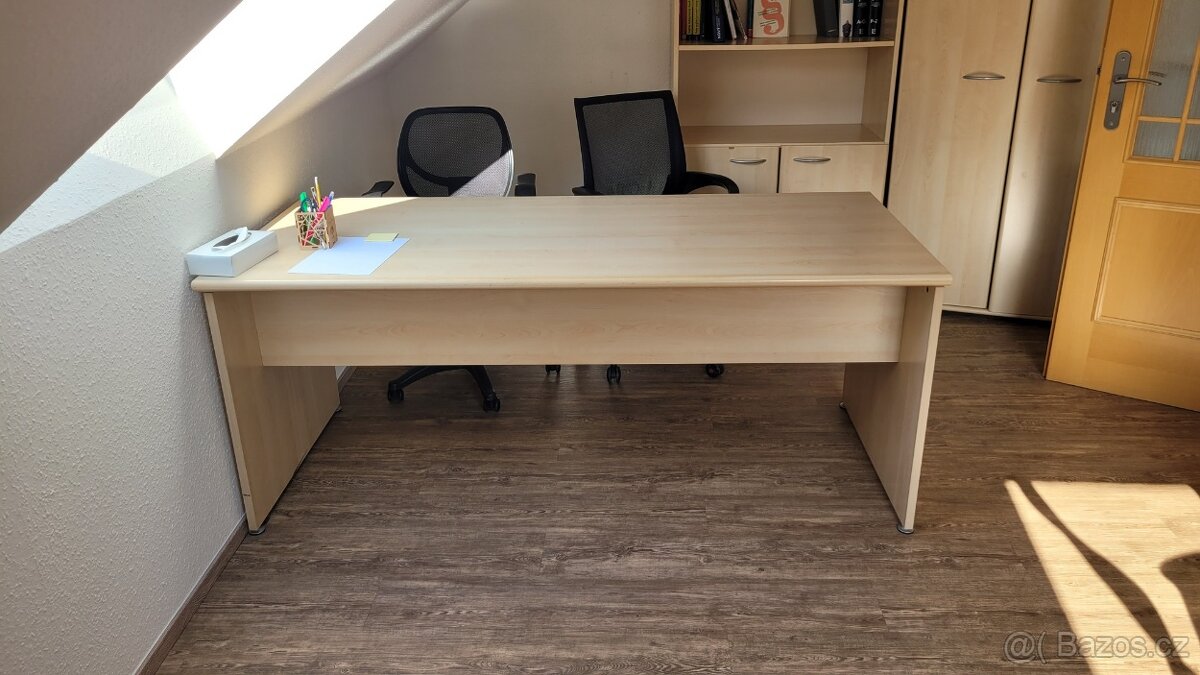kancelářský nábytek - 9