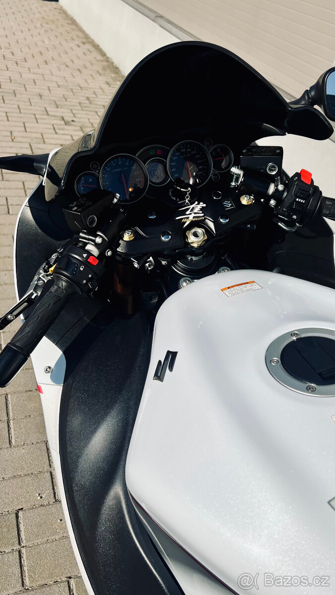 SUZUKI-GSX-1300R-HAYABUSA-145KW-2015-1MAJ-4,800KM-SERVIS-TOP - 9