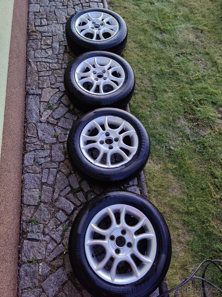 Toyota Yaris 1.0 50kw STK 3/27 klima - 9