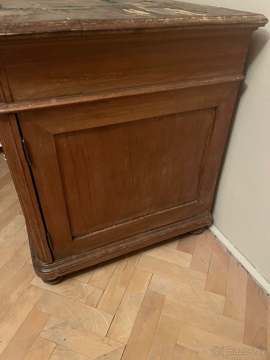 Prodám starý psaci stůl dřevěný - 9