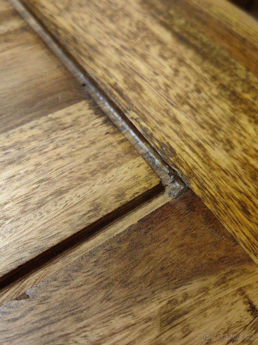 Designový konferenční stolek z masivního dřeva - 9
