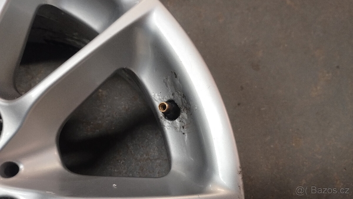 ++ originální sada disků BMW R16 Styling 50 pro E60 E61 - 9