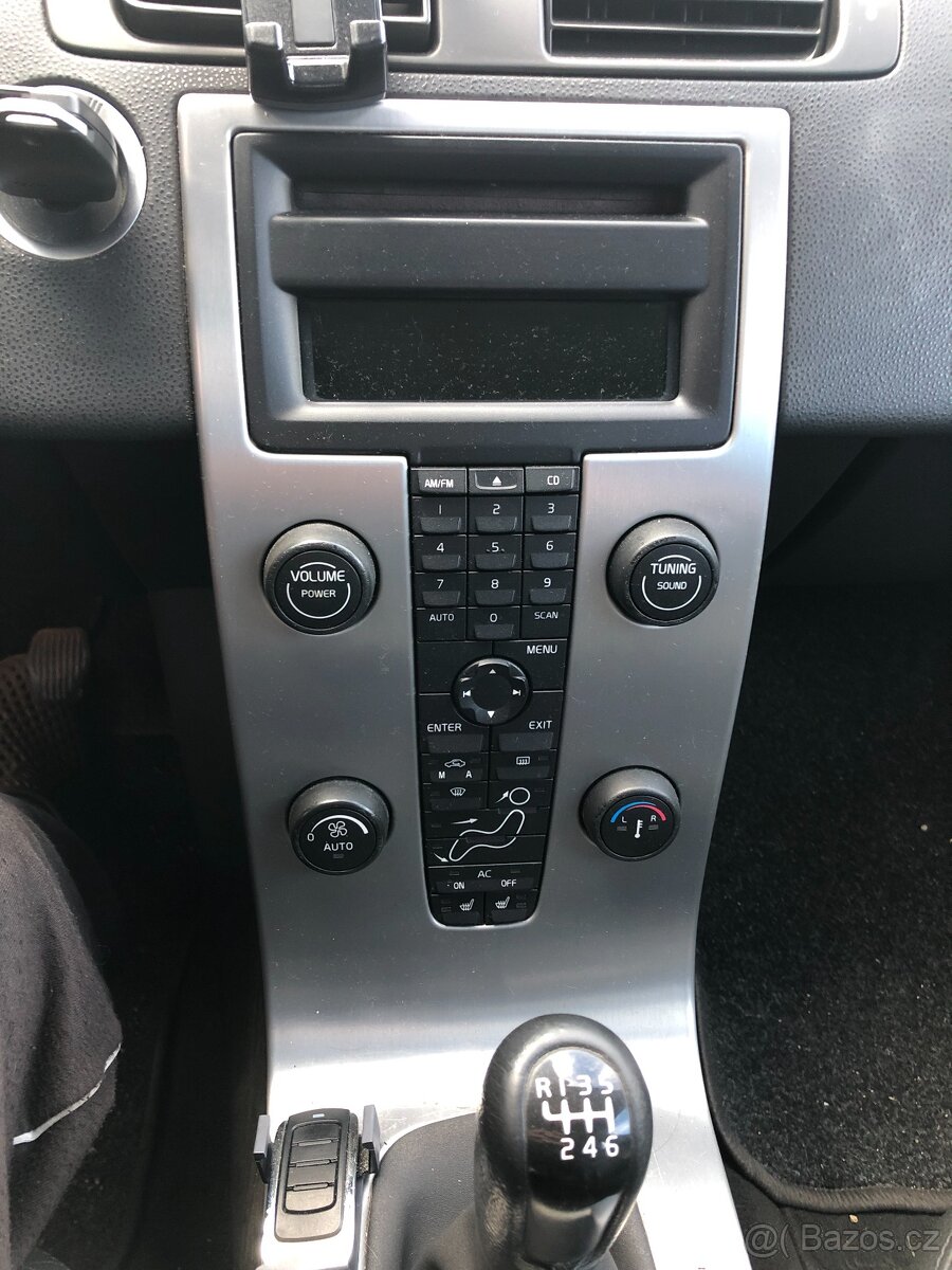 Volvo V50 2.0D 100kw bez koroze - 9