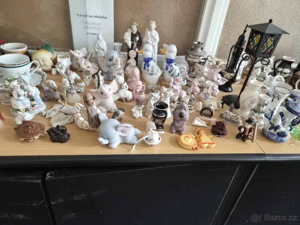 Za odvoz nádobí, figurky atd. - 9