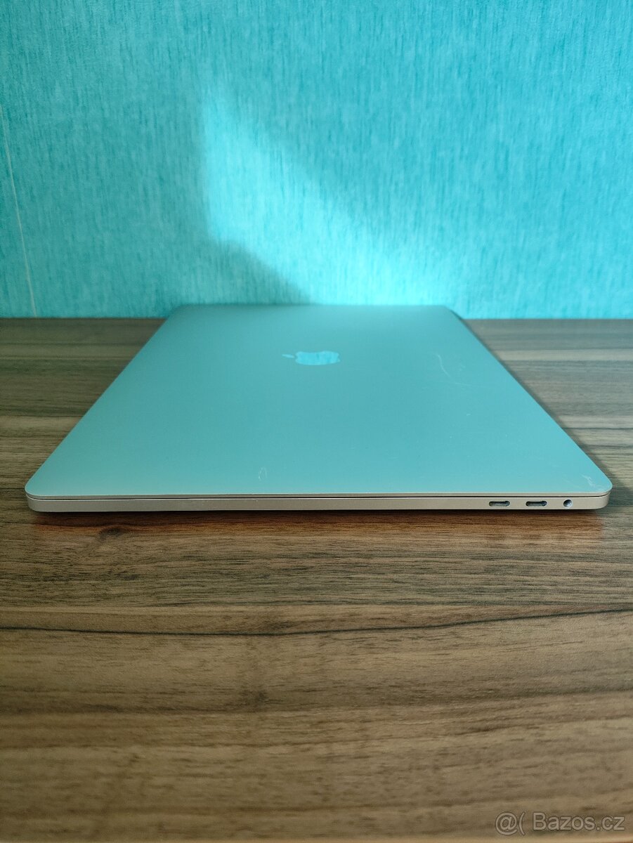 MacBook Pro 15 2018 | i7 • 32GB • 512GB SSD - 9