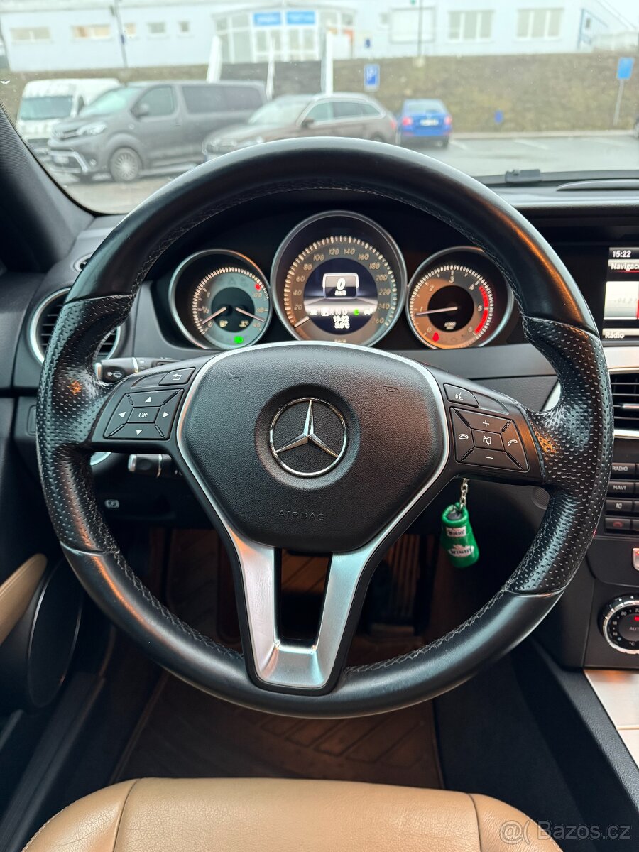 Mercedes-Benz С250, Avantgarde, couvací kamera - 9