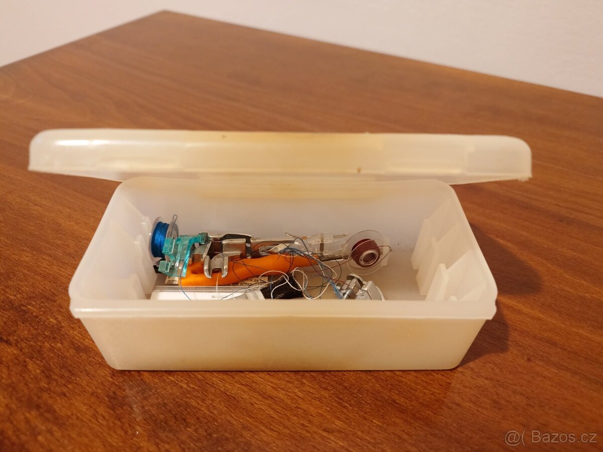 SKŘÍŇOVÝ ŠICÍ STROJ - 9