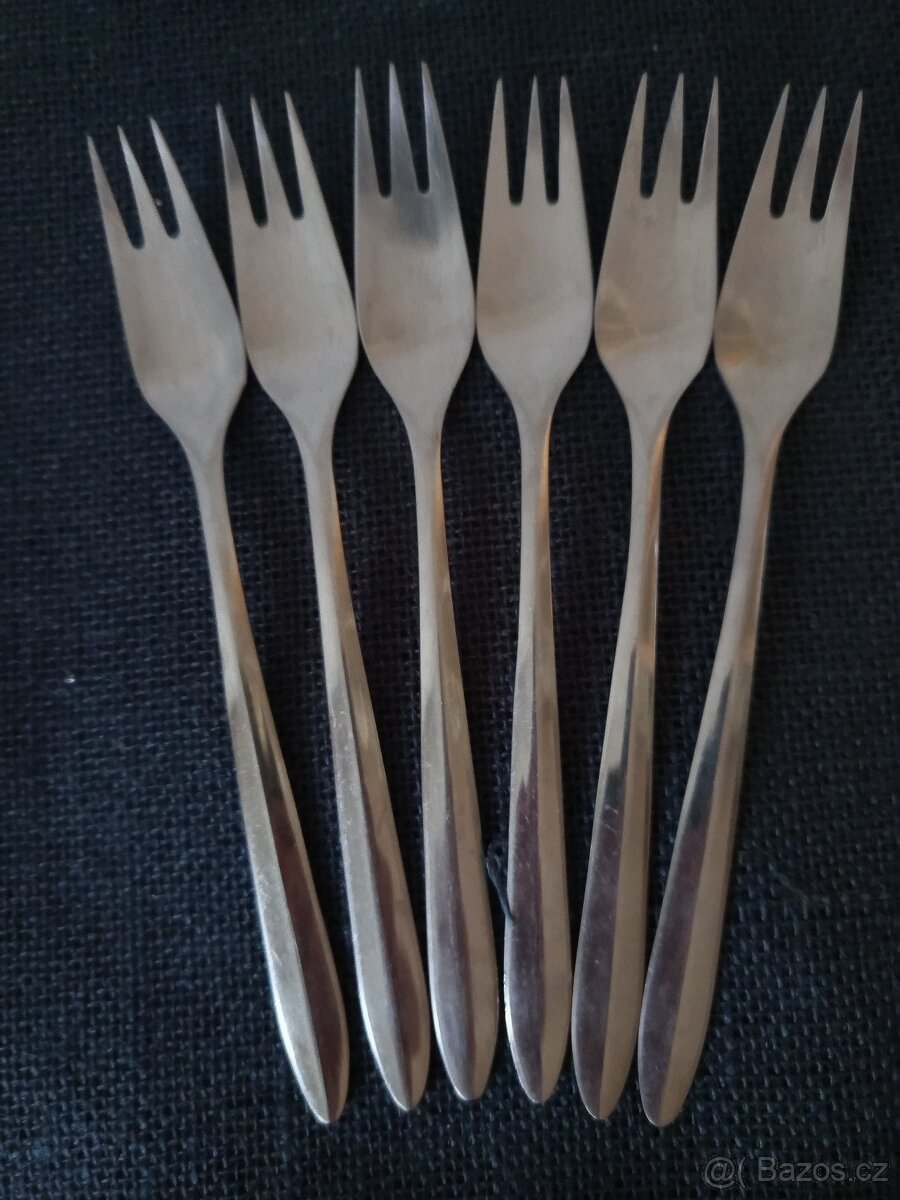 RETRO PRIBORY MONTREAL - 9