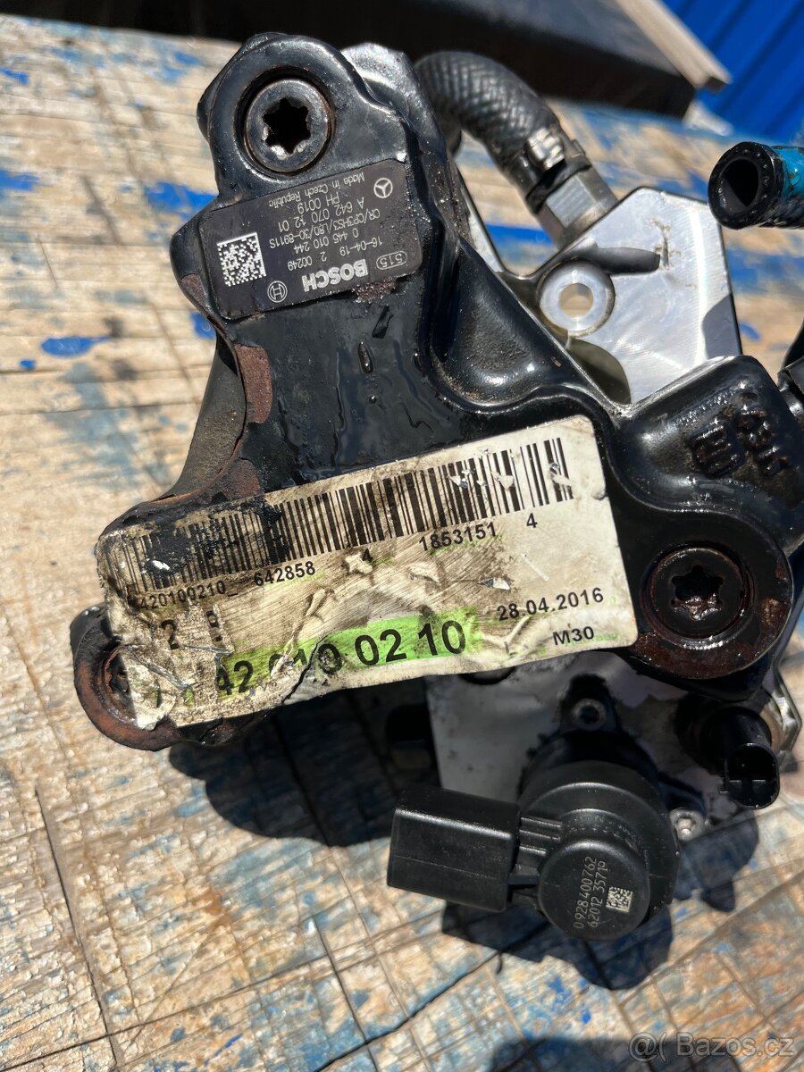 náhradni dily na motor OM 642.858 - 9