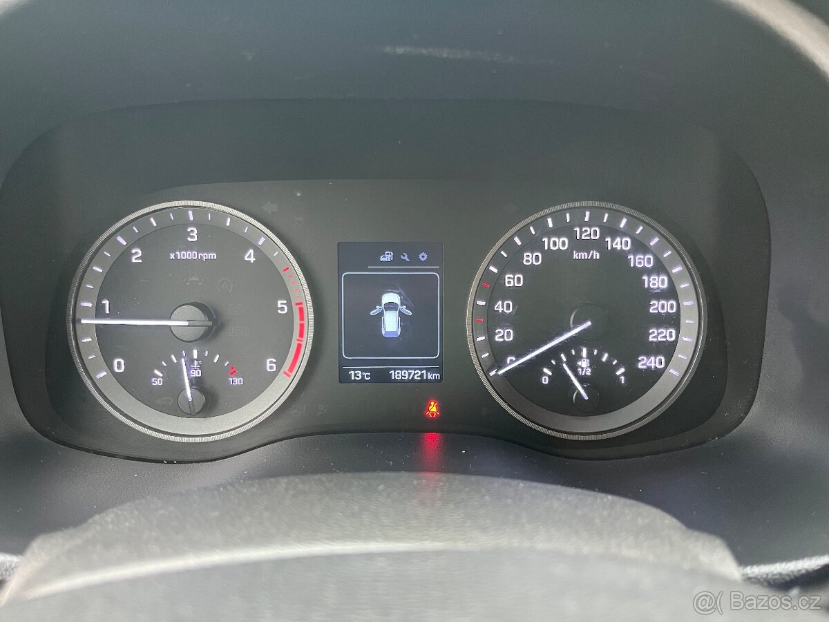 Hyindai Tucson 2.0 CRDI ČR.1.Maj.Servis.kn/4x4/Nehav. - 9