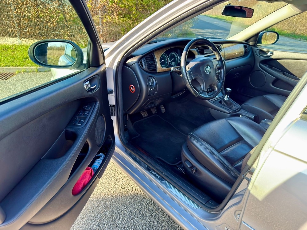 Jaguar X-type 2.1 V6 - 9