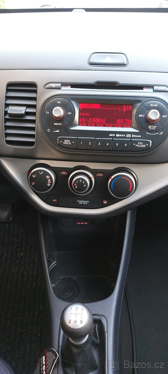 Kia Picanto 1.0 - 9