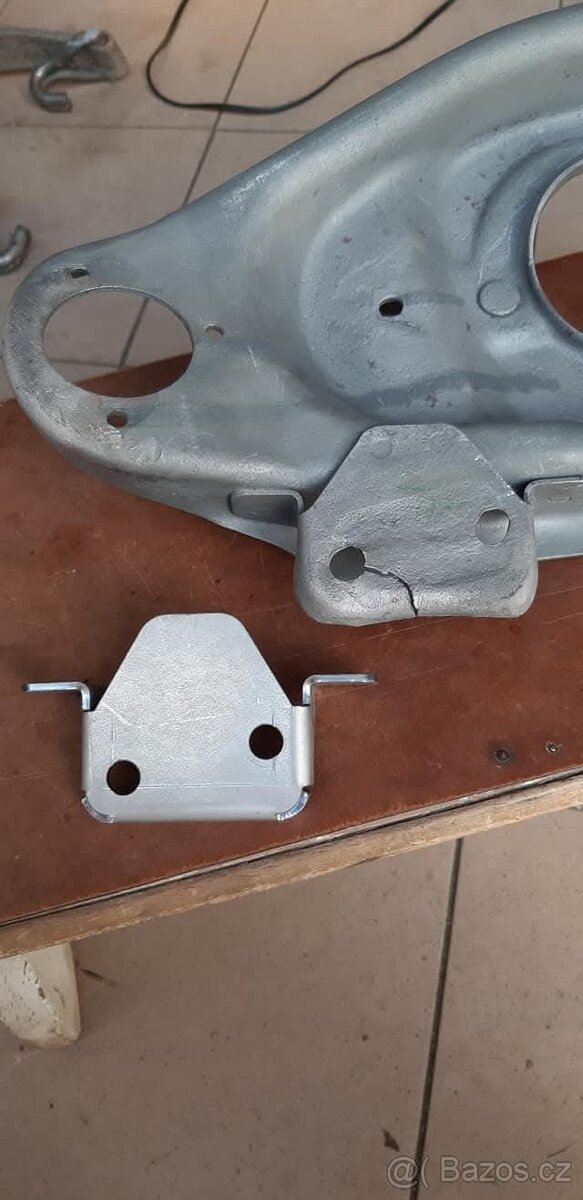 Přední náprava - díly Renault 8 - 9