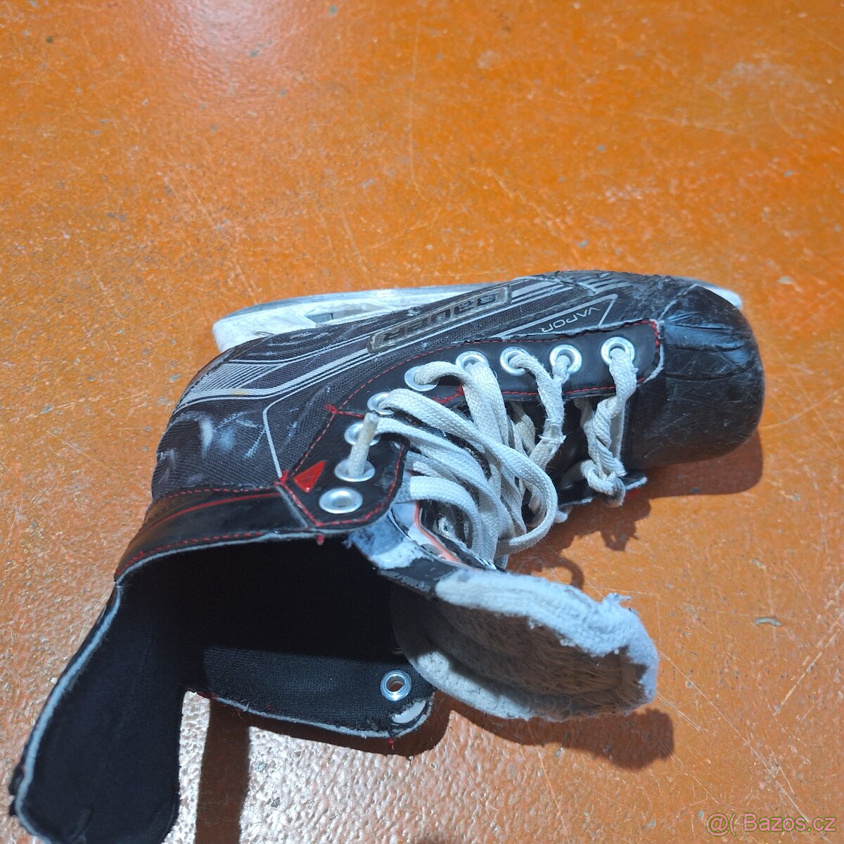 Hokejova vystroj - 9