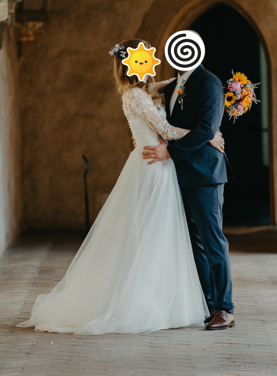 Krajkové svatební šaty - 9