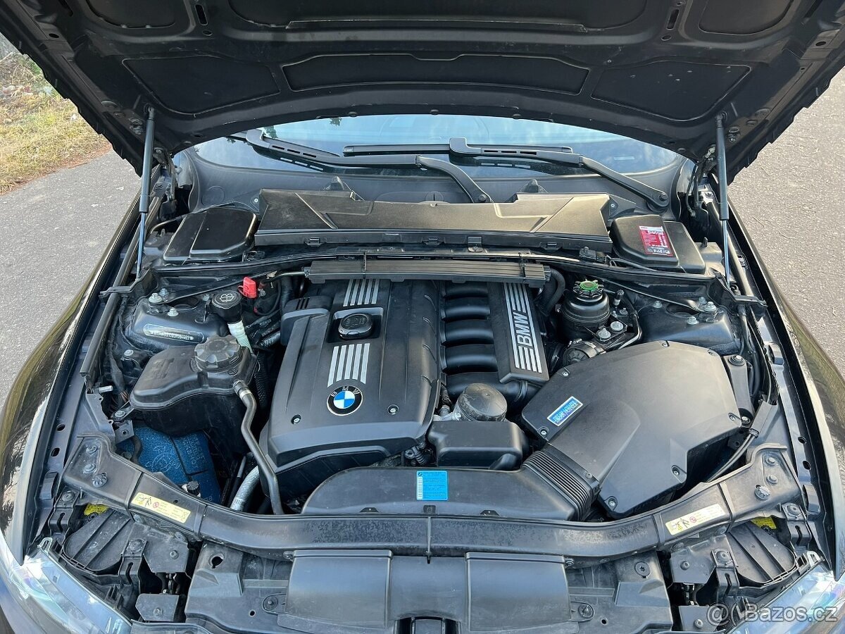 BMW e92 325i 160kW Manuál REZERVACE DO 7.1 - 9
