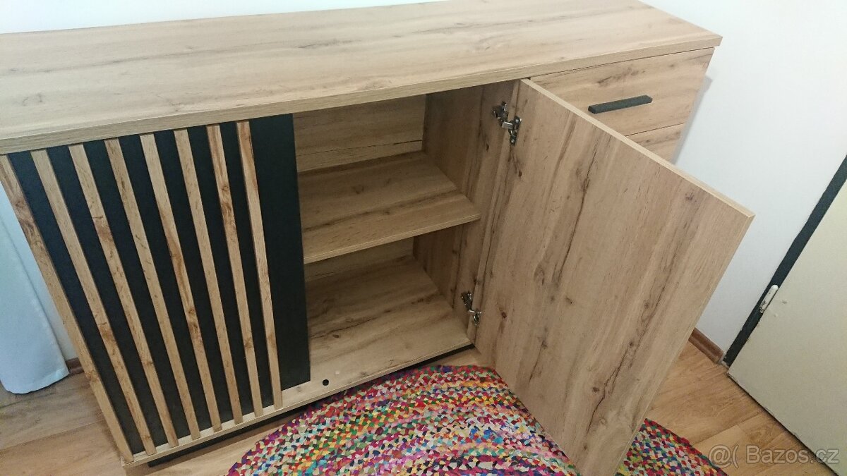 Komoda - 9