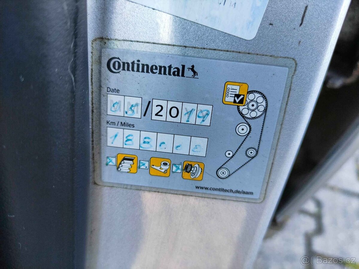 VW PASSAT 2.0 TDi 103KW,VARIANT,10x AIRBAG,NAVI,ZÁVĚS,PDC. - 9