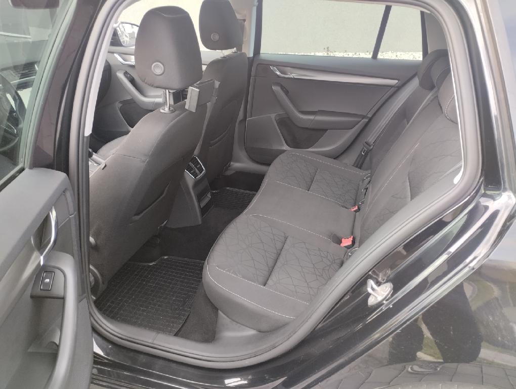 skoda octavia 2.0tsi dsg.140kw.rv 2019.navi.full led. - 9