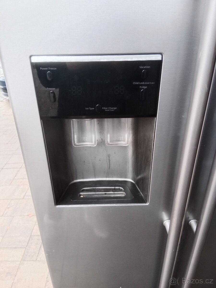 Americka lednice Samsung A+++ - 9