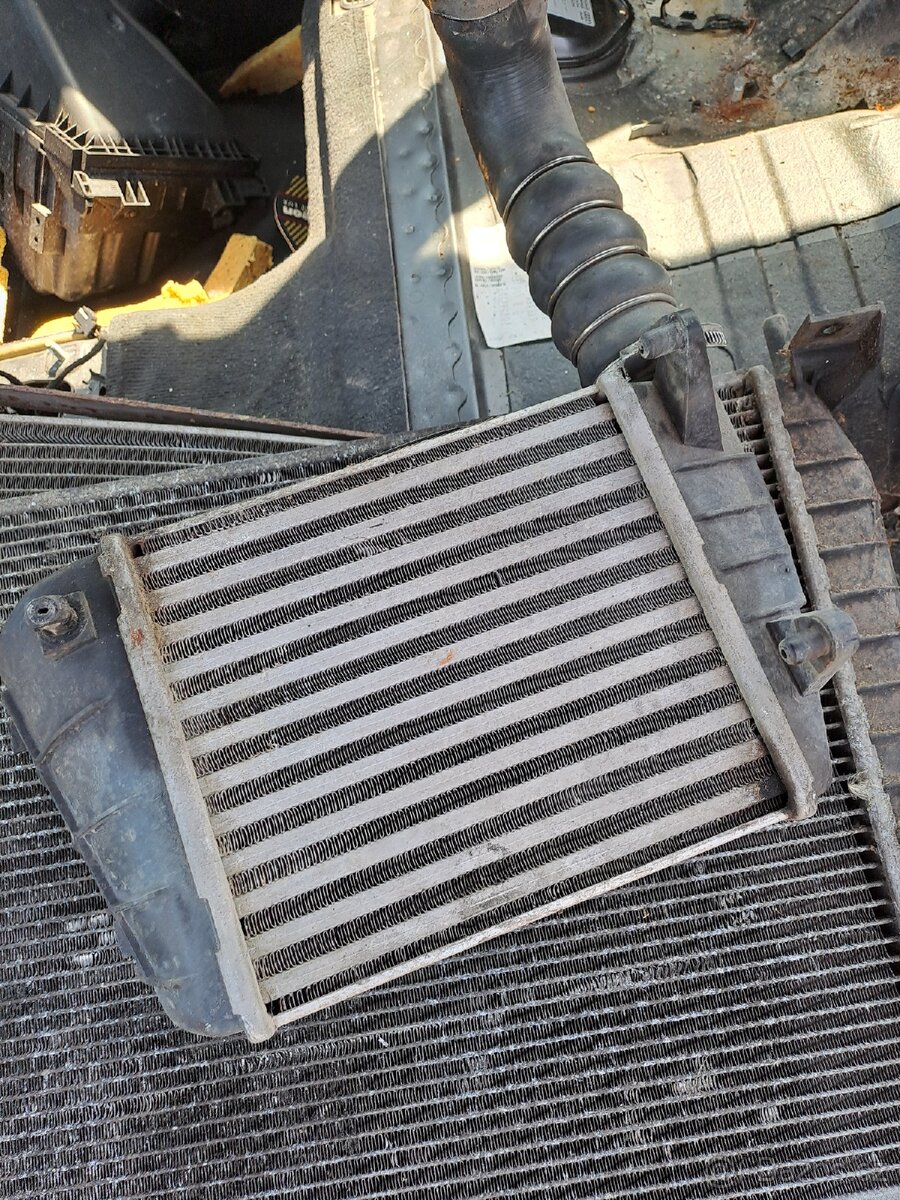 Náhradní díly 2 na Audi A4 - 9