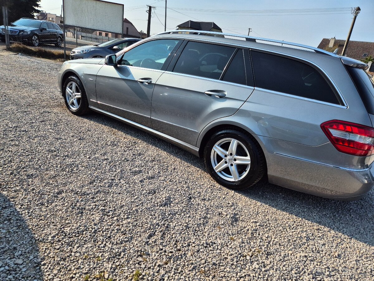 Mercedes E220 - 9