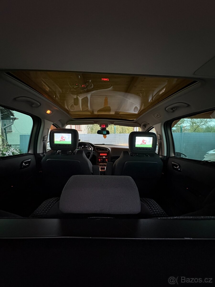 Peugeot 5008 1.9 HDi - automat - 9