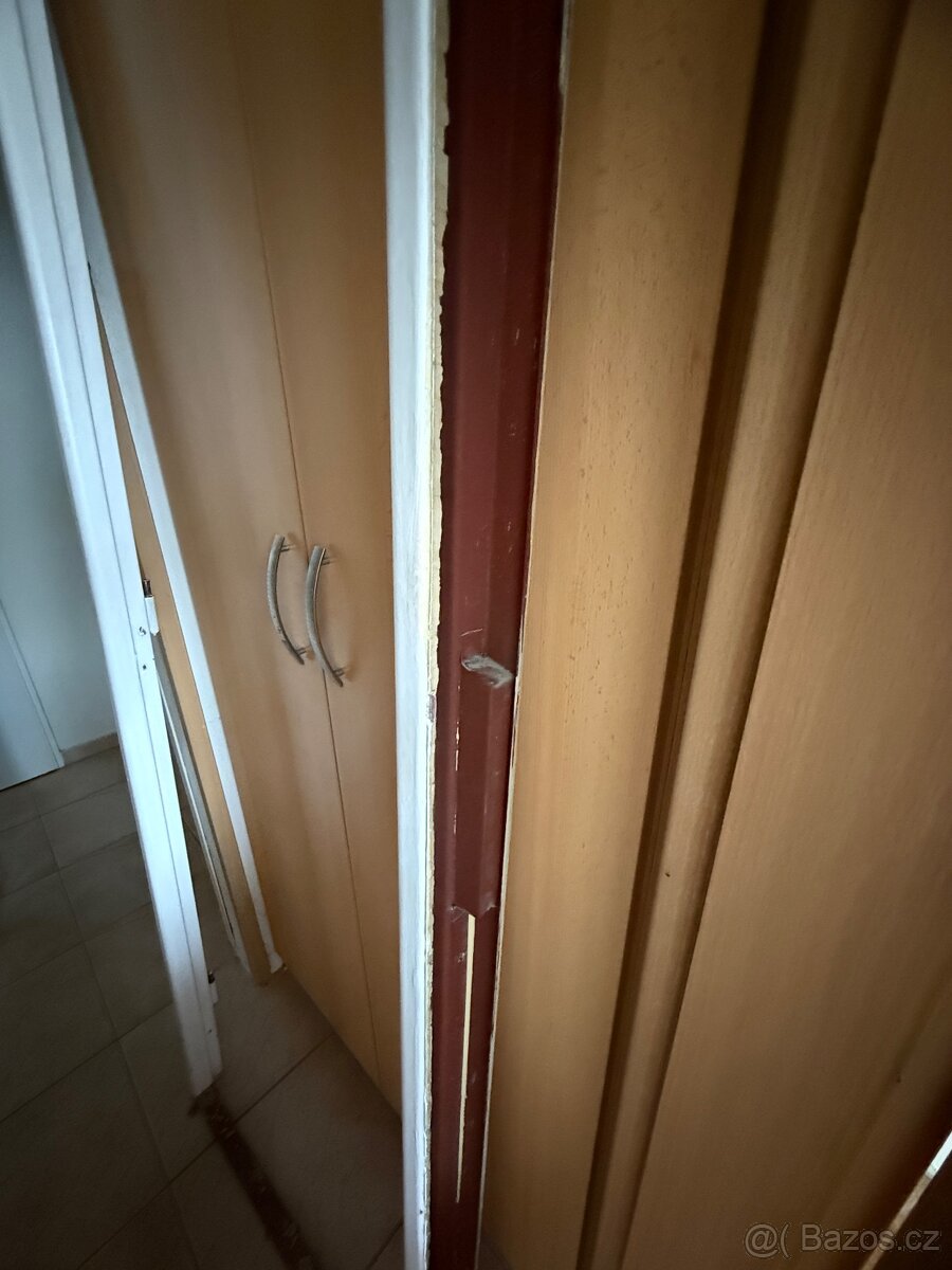 Dveře včetně futer zamykací - 9