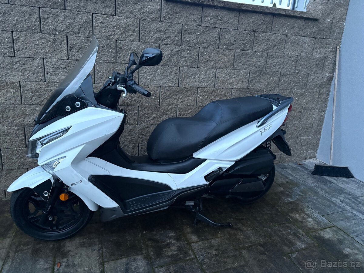 Kymco x town 300 2017 - 9
