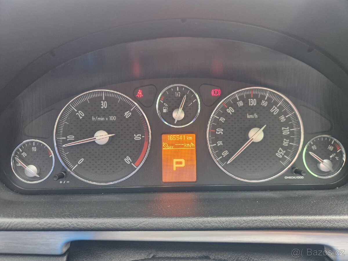 Peugeot 407 coupe - 9