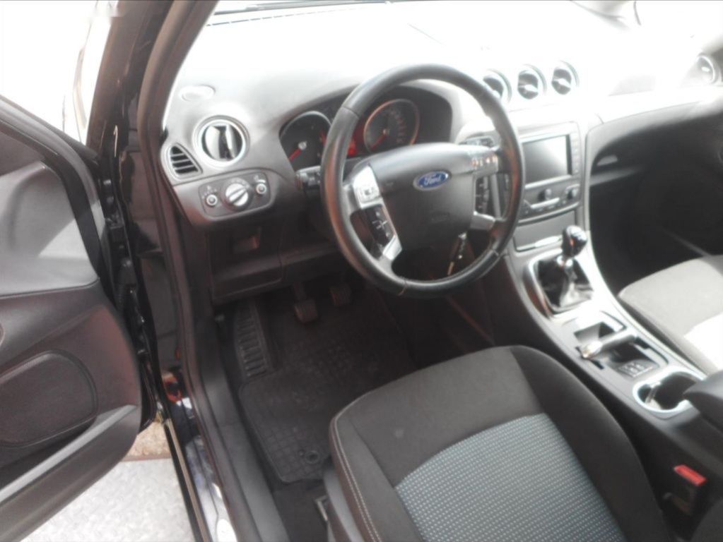 Ford Galaxy,2,0 TDCi - 9