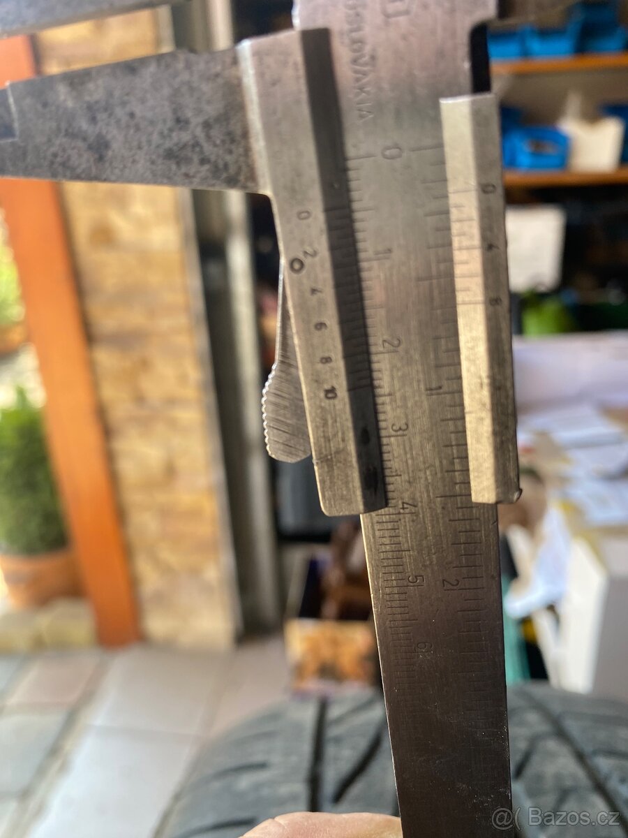255/50r20 - 9