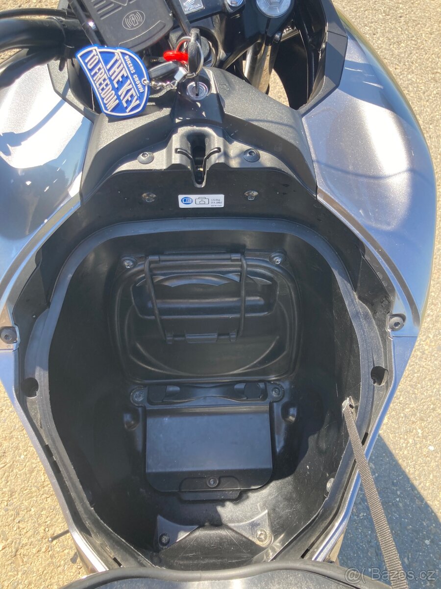 Honda NC750X - 9